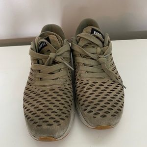Nobull Suede Runners